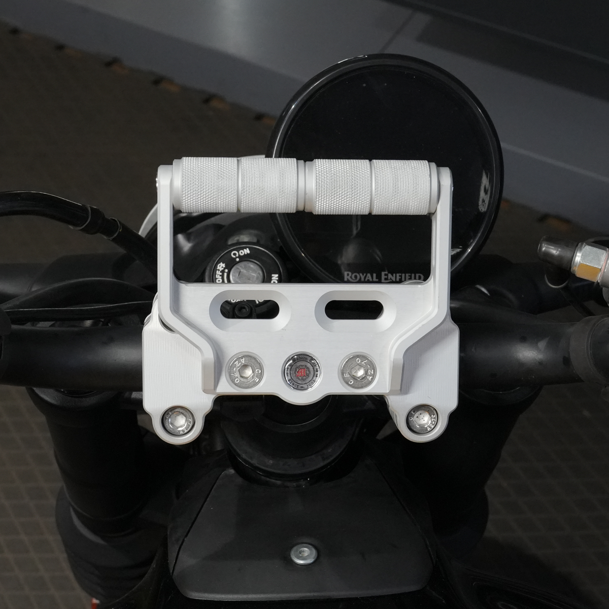 Royal Enfield Guerrilla 450 Handle Bar Riser With Mobile Mount Combo