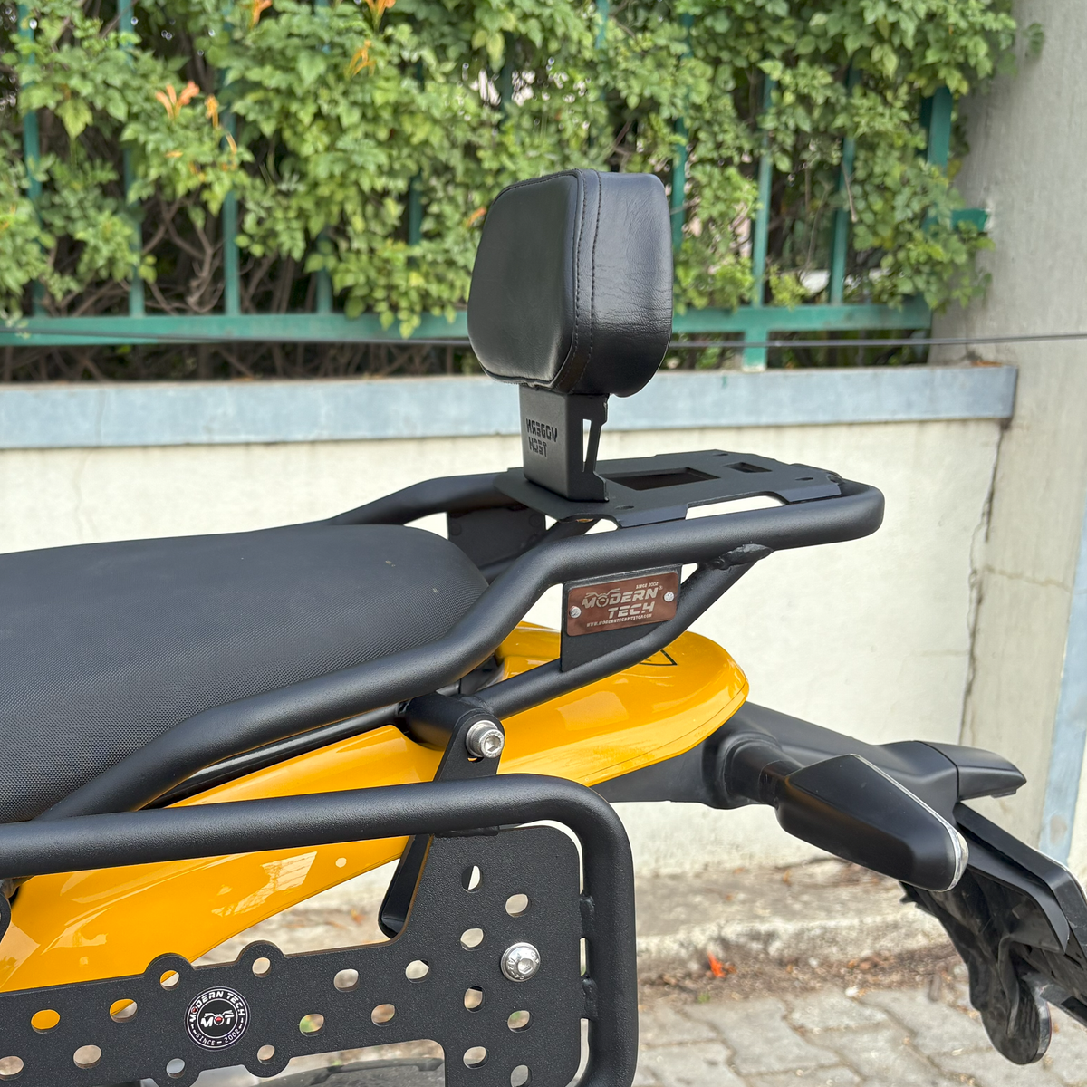 Royal Enfield Guerrilla 450 Carrier with Backrest